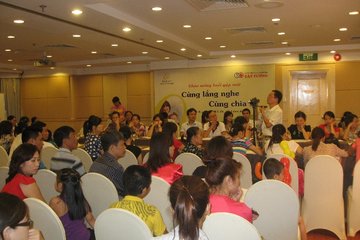 BUỔI GẶP MẶT: "CÙNG LẮNG NGHE, CÙNG CHIA SẺ"